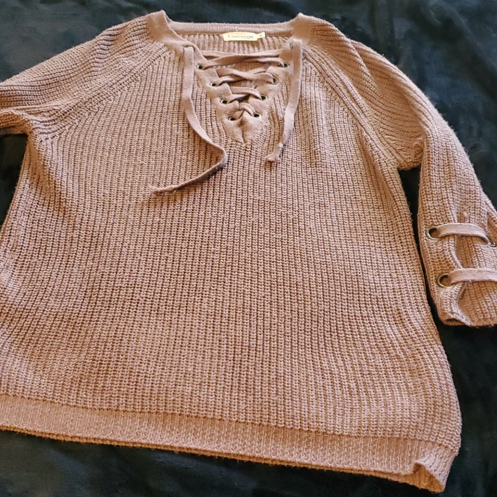 Sweater - Picture 3 of 4